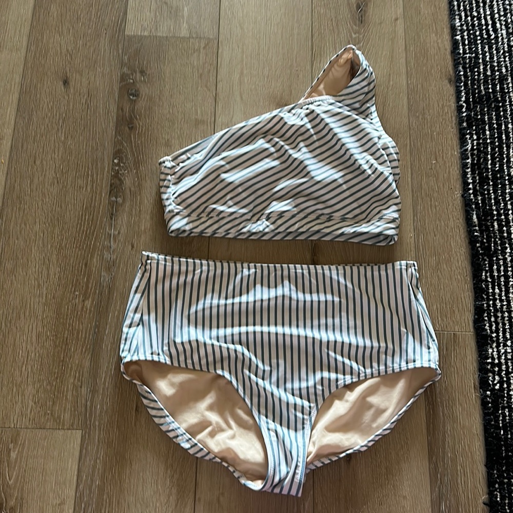 Albion Checkered Two Piece Bikini Top And Bottoms Size XL Bottom - Size L Top